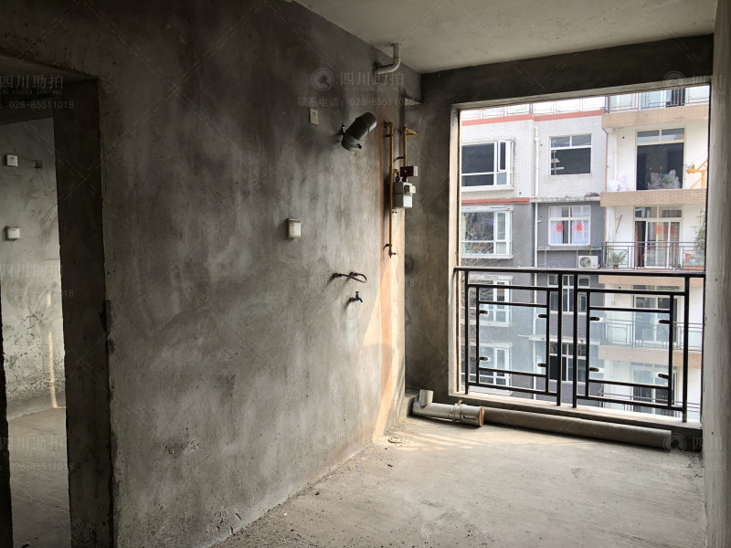 成都市郫都区三道堰镇水乡街573号百花小区8